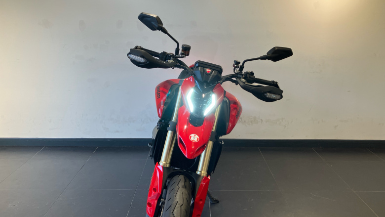 Hypermotard V2 (26MY)